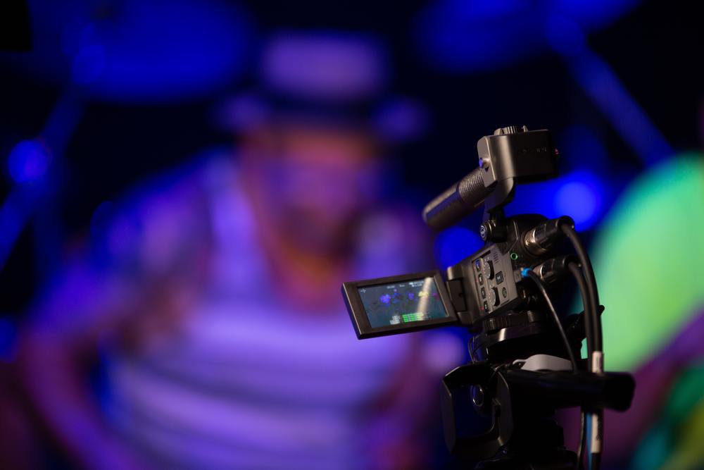 Encuéntrese con su público donde esté con localización de video